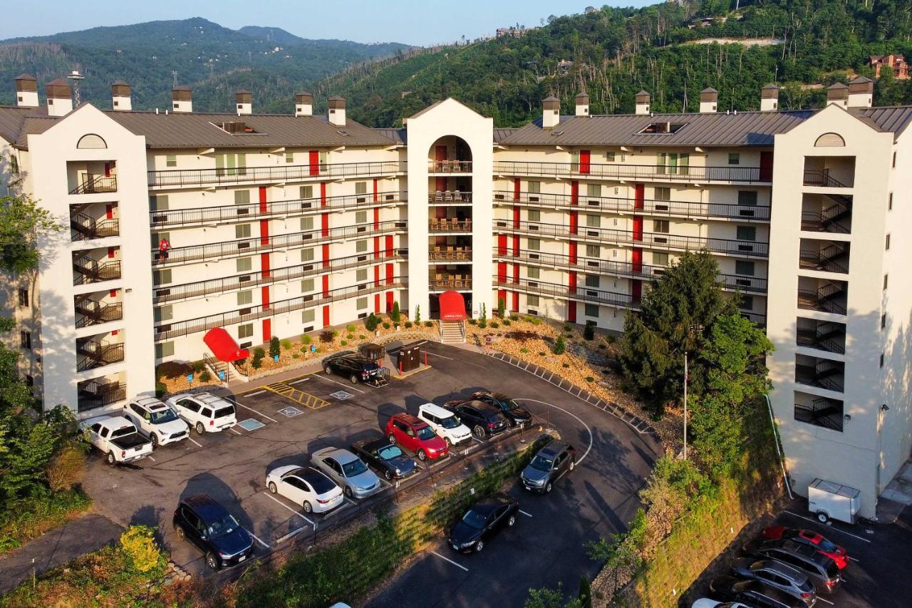 Gatlinburg Condo With Smoky Views Walk To Town! Exterior photo